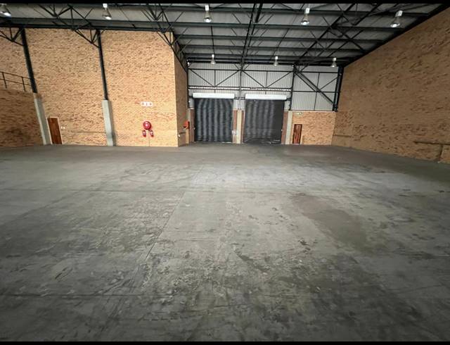 710M² WAREHOUSE TO LET IN LASER PARK